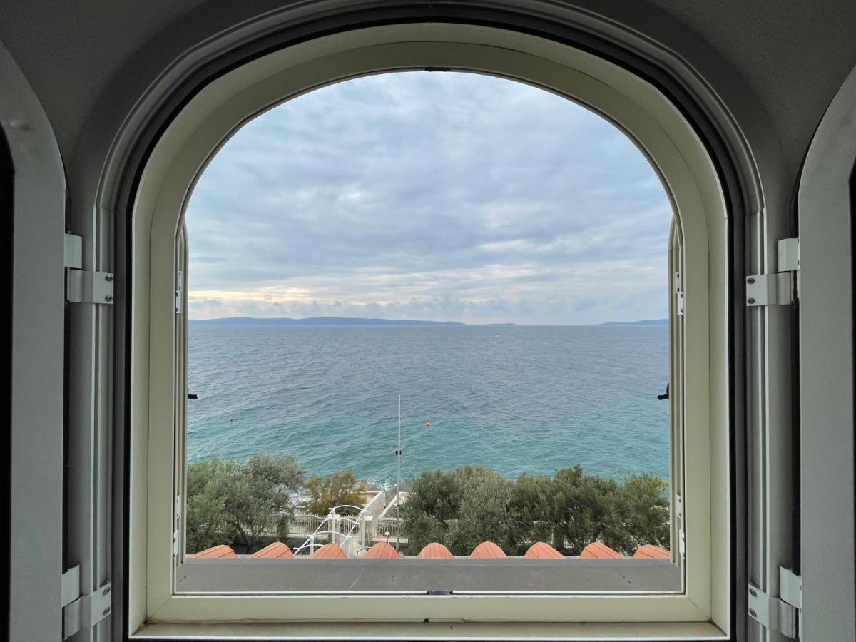 Luxury Seaside Villa With A Classic Mediterranean Olive Garden, A Fully Equipped Professional Kitchen, Pool, Sauna, Padle Boards And Canoe - Miolin Beach House 트로기르 외부 사진