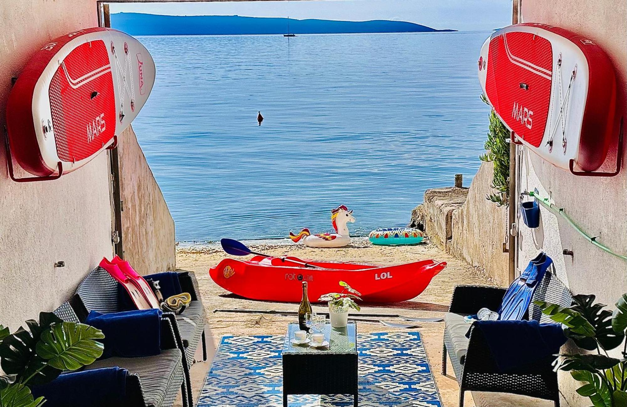 Luxury Seaside Villa With A Classic Mediterranean Olive Garden, A Fully Equipped Professional Kitchen, Pool, Sauna, Padle Boards And Canoe - Miolin Beach House 트로기르 외부 사진